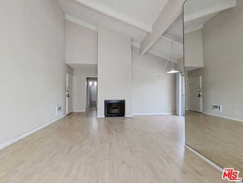 1538 11th 6, Santa Monica, CA 90401