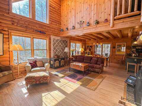 104 Old County Rd, Mount Holly, VT 05758