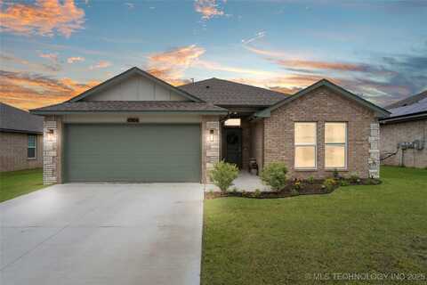 4904 E Galveston Place S, Broken Arrow, OK 74014