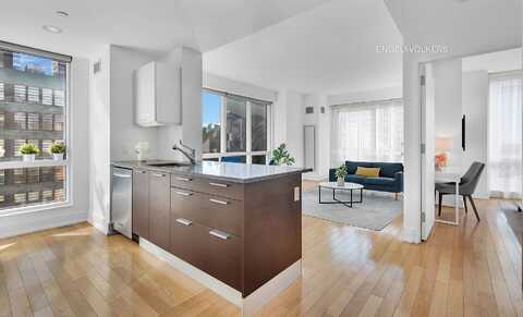 350 W 42nd Street 7K, New York, NY 10036