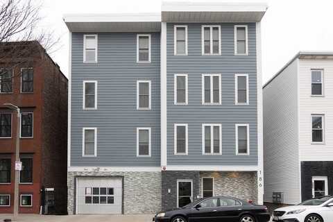 186-188 Paris St 4, Boston, MA 02128