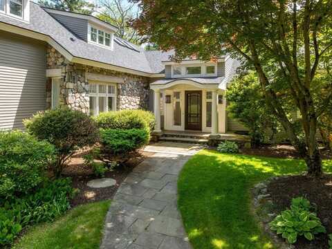 423 Concord Road, Weston, MA 02493