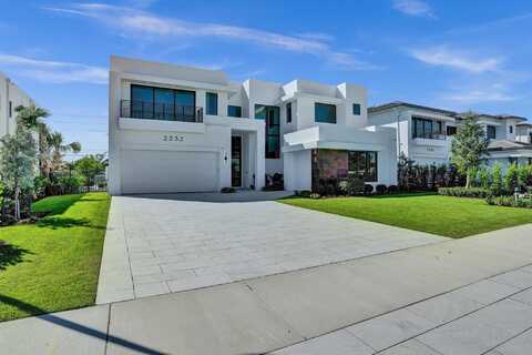 2232 Delray Ridge Lane, Delray Beach, FL 33444