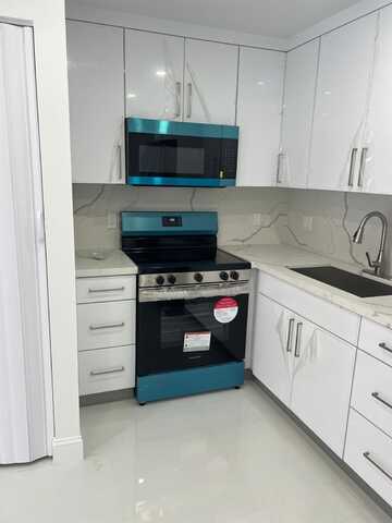 5304 NW 25th St 17, Fort Lauderdale, FL 33313