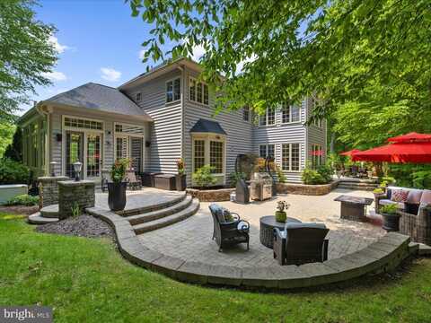206 May Ln, Edgewater, MD 21037
