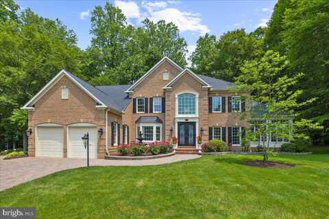 206 May Ln, Edgewater, MD 21037