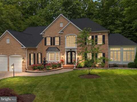 206 May Ln, Edgewater, MD 21037