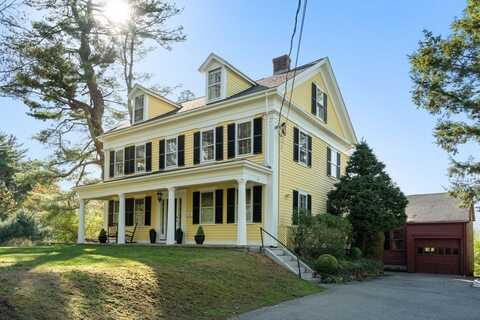 137 Wellesley St, Weston, MA 02493