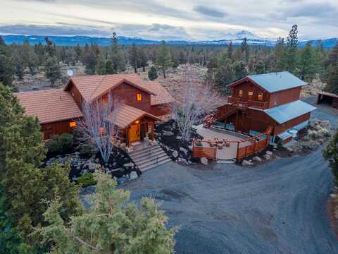 67775 Cloverdale Road, Sisters, OR 97759