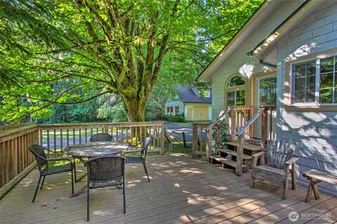33823 State Route 706 E 2, Ashford, WA 98304