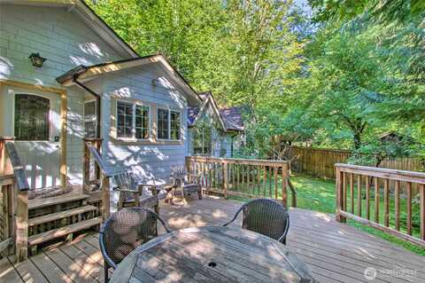 33823 State Route 706 E 2, Ashford, WA 98304
