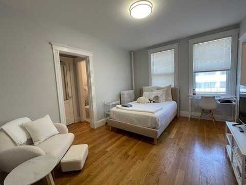 32 Sidlaw Rd 15, Boston, MA 02135