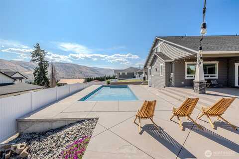 821 S Mary Avenue, East Wenatchee, WA 98802