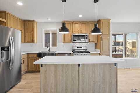 4309 CIRCLEWOOD DR, Rapid City, SD 57703
