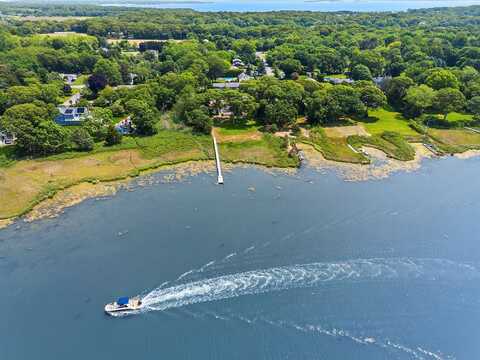 2000 Beebe Drive, Cutchogue, NY 11935
