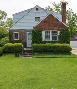 119 Happ Road, Northfield, IL 60093