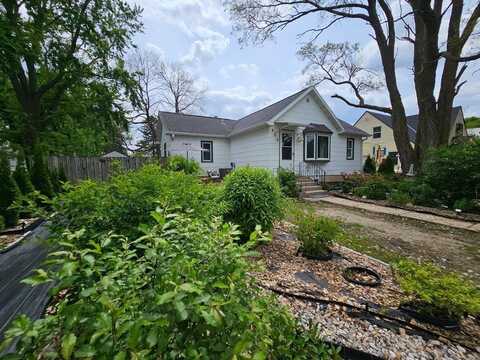 409 2nd Street W, Claremont, MN 55924