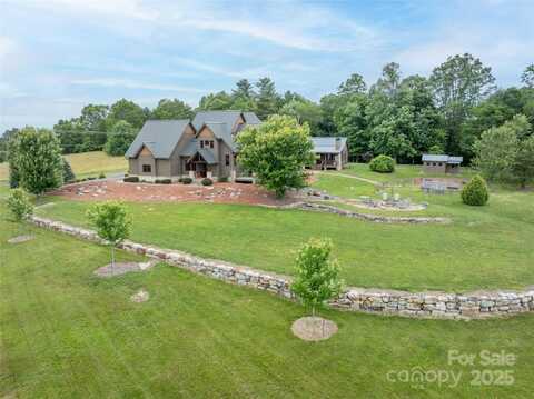 4862 Pinnacle Mountain Road, Zirconia, NC 28790