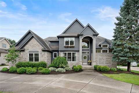 8654 Park Ridge Lane, Macedonia, OH 44056