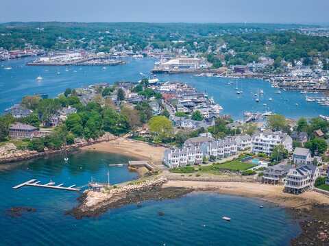 7 Rackliffe St C2, Gloucester, MA 01930