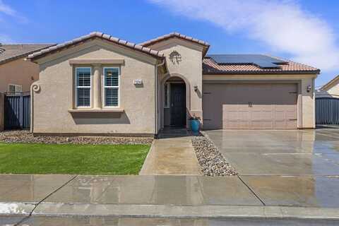 7374 Flint Way E, Fresno, CA 93737
