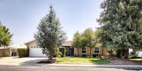 2831 Claremont Avenue, Clovis, CA 93611