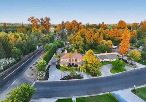 39990 Kings River Drive, Kingsburg, CA 93631