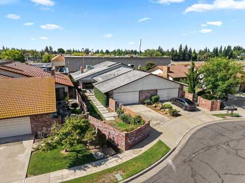 2073 Calimyrna Avenue W, Fresno, CA 93711