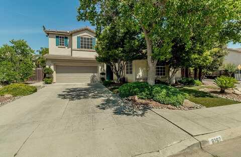 8262 Winery Avenue N, Fresno, CA 93720