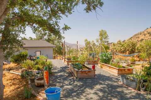 35032 George Smith Road, Yokuts Valley, CA 93675