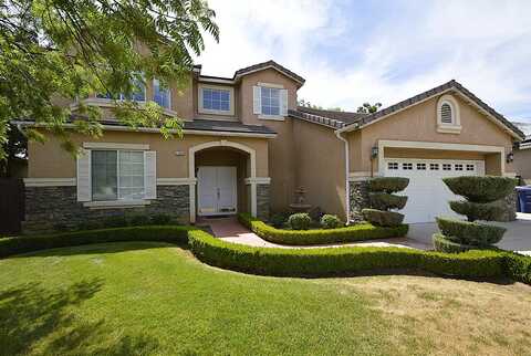 1756 Holly Avenue N, Clovis, CA 93619