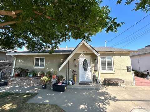 706 El Terino Avenue, Modesto, CA 95350