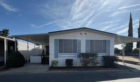 2706 Ashlan Avenue W, Fresno, CA 93705