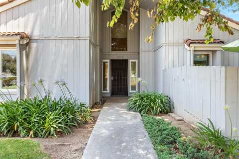 1814 Cougar Lane, Clovis, CA 93611