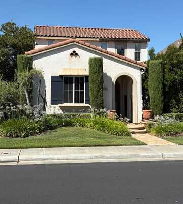 1682 Dutch Avenue N, Clovis, CA 93619