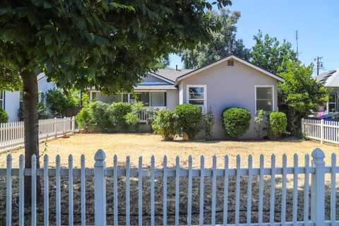 1020 Saginaw Way E, Fresno, CA 93704