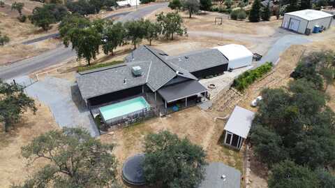 33708 Bronco Lane, Yokuts Valley, CA 93675