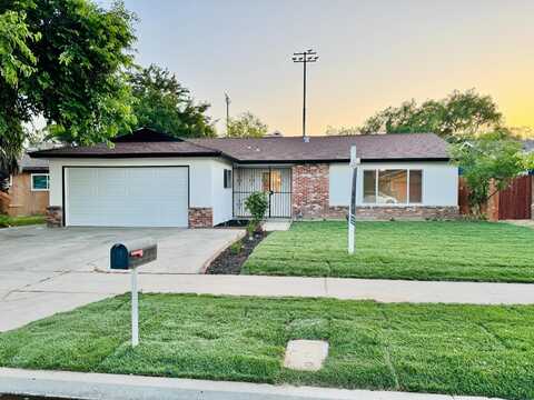 2332 Jackson Avenue S, Fresno, CA 93725