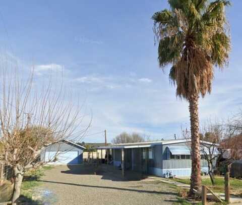 609 Hanford Avenue S, Avenal, CA 93204