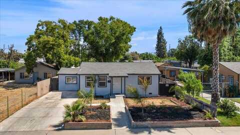 925 PERALTA Way W, Fresno, CA 93705