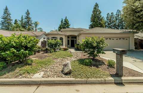 1603 Waterford Avenue E, Fresno, CA 93720