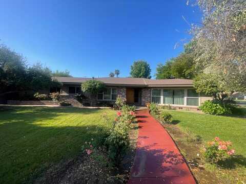 160 Park Drive N, Madera, CA 93637