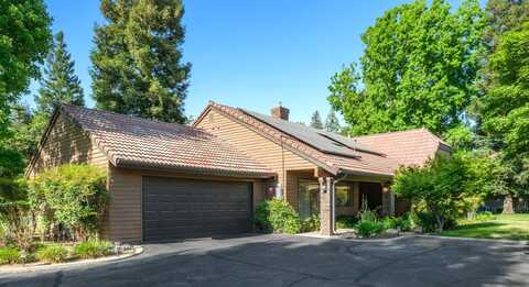2063 Barstow Avenue W, Fresno, CA 93711