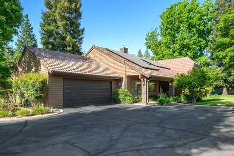 2063 Barstow Avenue W, Fresno, CA 93711