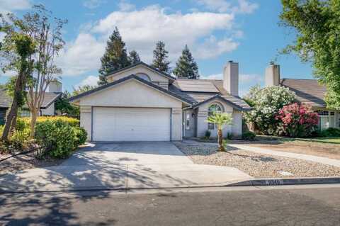 9340 Jackson Avenue N, Fresno, CA 93720
