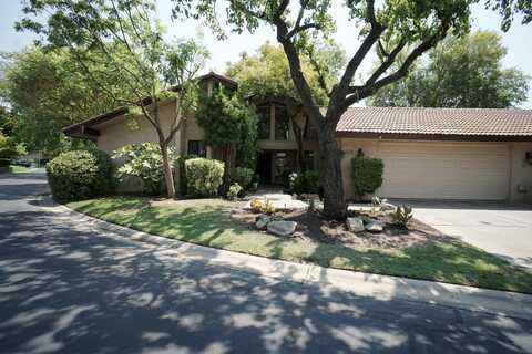 5513 El Adobe Drive N, Fresno, CA 93711