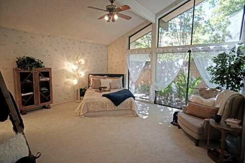 5513 El Adobe Drive N, Fresno, CA 93711
