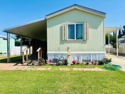 1218 Cleveland Avenue E, Madera, CA 93638