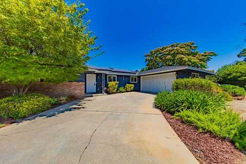 1096 Twain Avenue, Fresno, CA 93711
