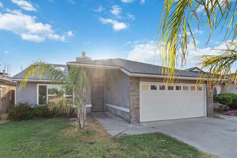 2433 Knoll Avenue N, Fresno, CA 93722